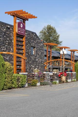 Poco Inn And Suites Hotel & Conference Centre