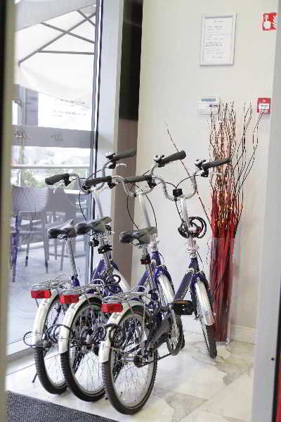 Sports and Entertainment
 di Birokrat Hotel