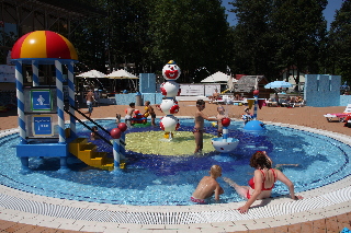 Sports and Entertainment
 di Birokrat Hotel