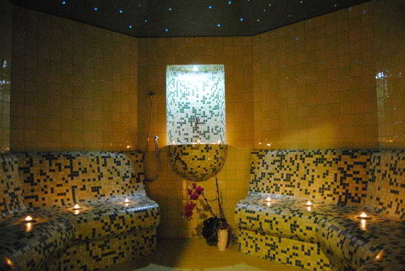 Sports and Entertainment
 di Bau