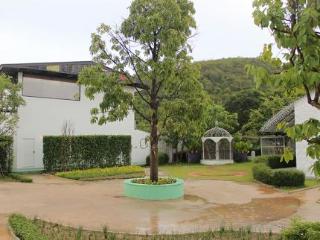 General view thumbnail 9