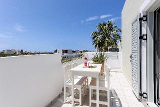 Angela Studios Apartments