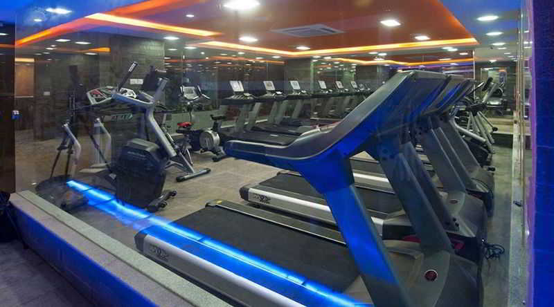 Sports and Entertainment
 di Indreni Himalaya