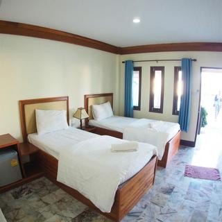 General view thumbnail 3