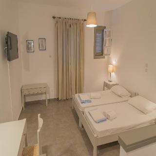 Ostria Hotel and Apartments