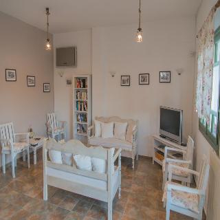 Ostria Hotel and Apartments