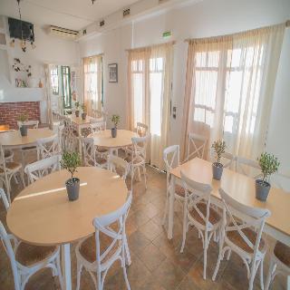 Ostria Hotel and Apartments
