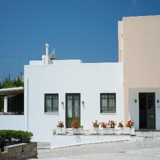 Ostria Hotel and Apartments