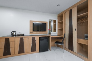 Room thumbnail 17