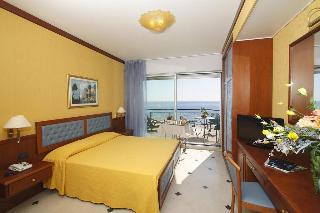 Bellevue et Mediterranneé, Genoa