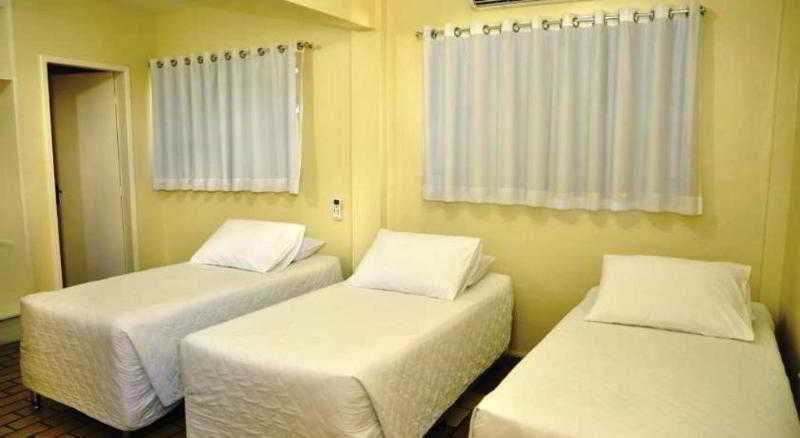 Room
 di Do Vale Express