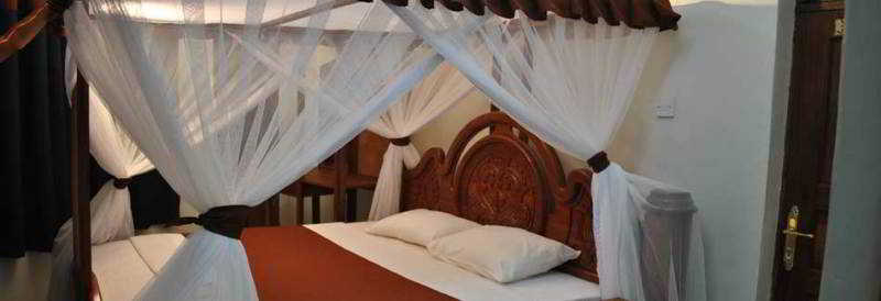 Room thumbnail 3