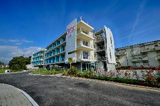 Mercure Viareggio, Lucca