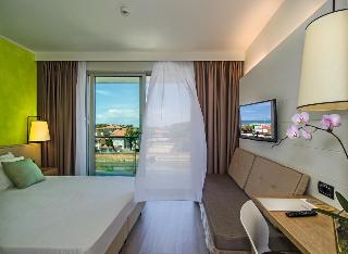 Mercure Viareggio, Lucca