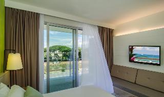 Mercure Viareggio, Lucca