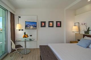 Mercure Viareggio, Lucca