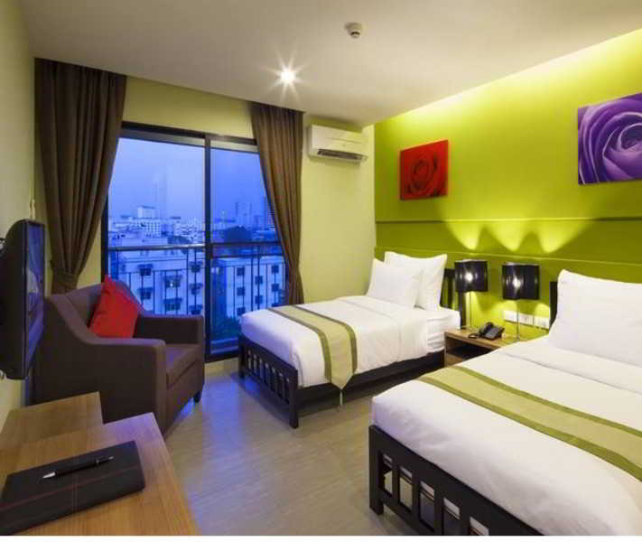 Room thumbnail 9