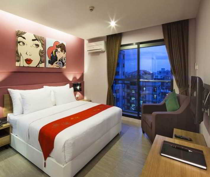 Room thumbnail 3