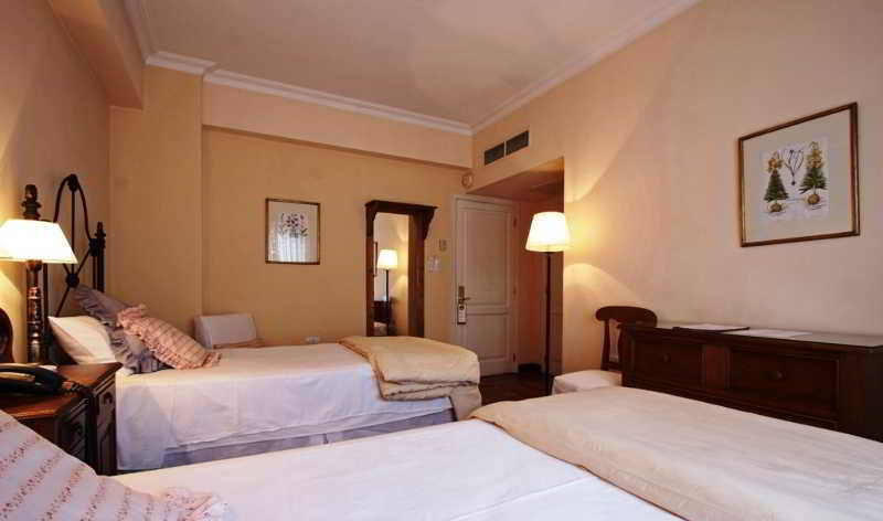 Room thumbnail 1