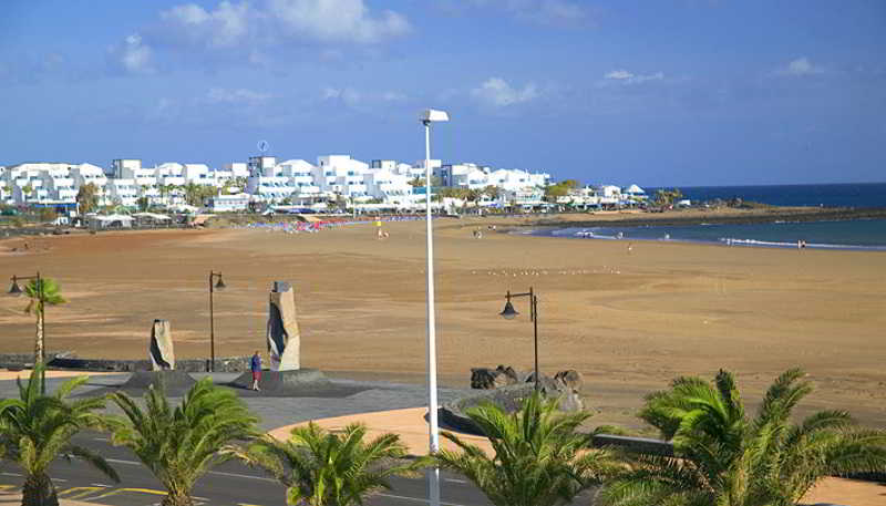 Beach
 di Apartamentos Club Pocillos