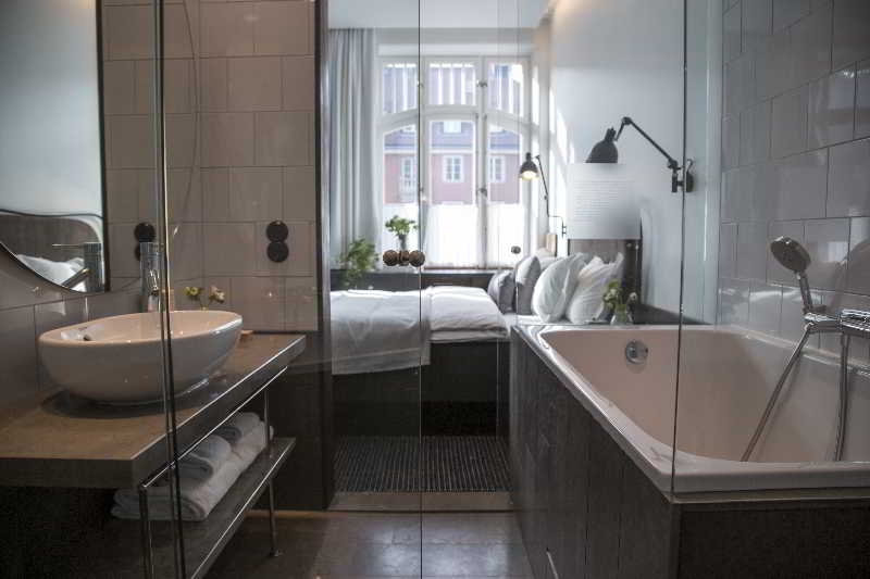 Miss clara by nobis, stockholm