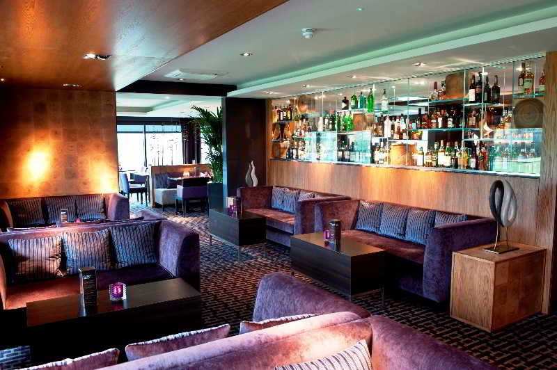 Bar
 di Lochside House Hotel and Spa