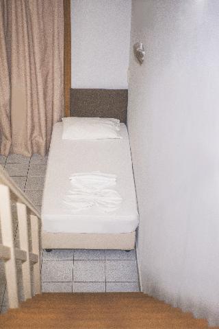 Stefania Studios