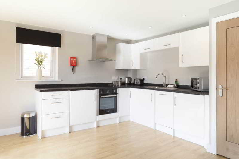 Room
 di Saracens Court