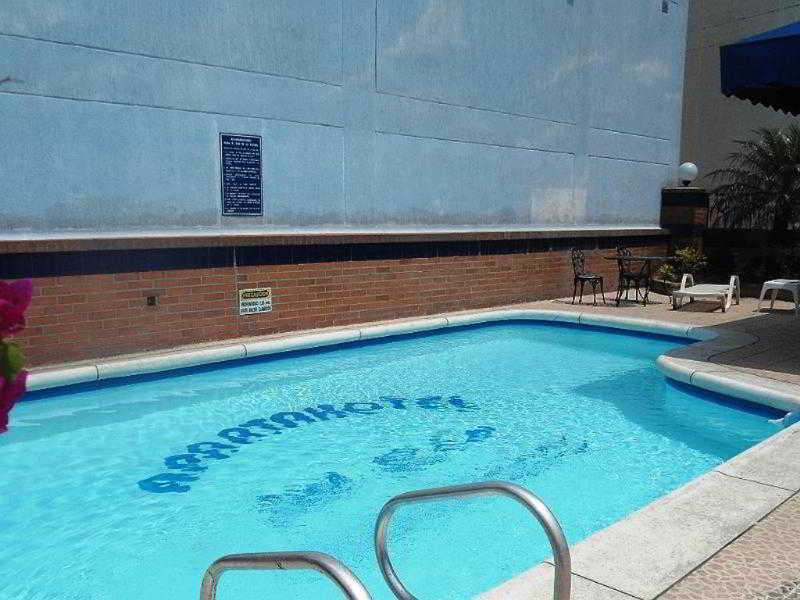 Pool
 di Aparta Hotel del Rio