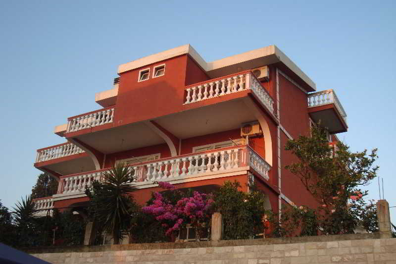 General view
 di Alvanita Apartments