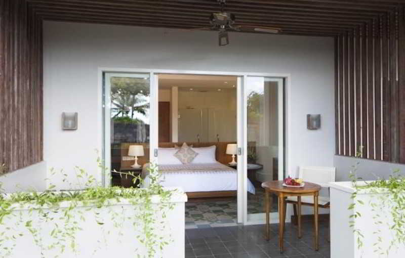 Room thumbnail 2