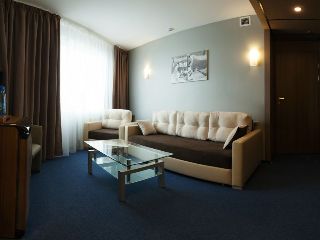 Room
 di Slavyanskaya