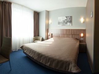 Room
 di Slavyanskaya