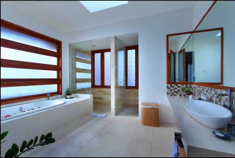 Room thumbnail 6