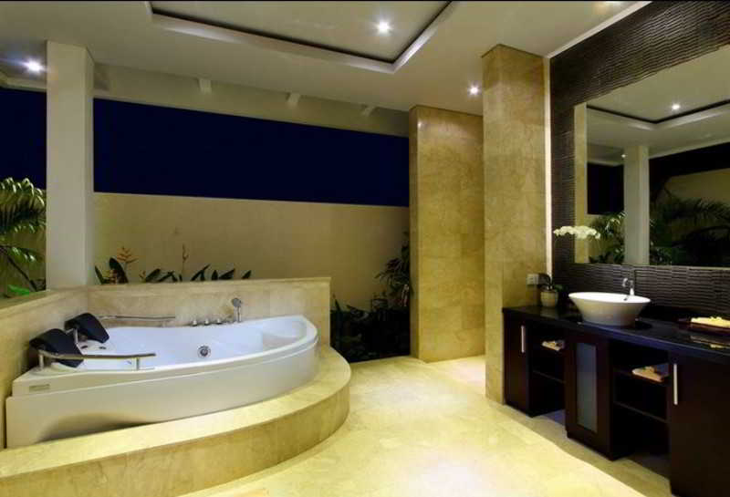 Room thumbnail 2