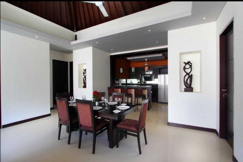 Room thumbnail 4