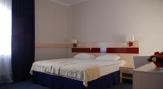 Room thumbnail 5