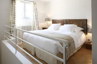 Hostellerie de l Abbaye de la Celle HAB