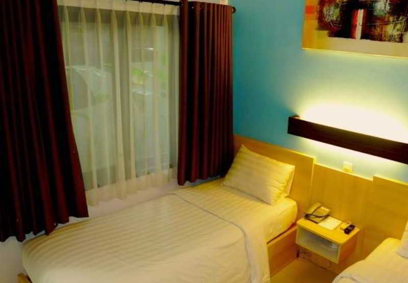 Room thumbnail 1