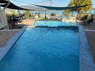 Airlie Apartments