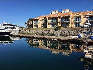 Marina Hotel And Apartments