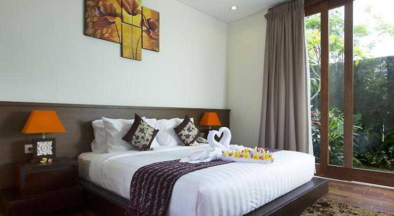Room thumbnail 2