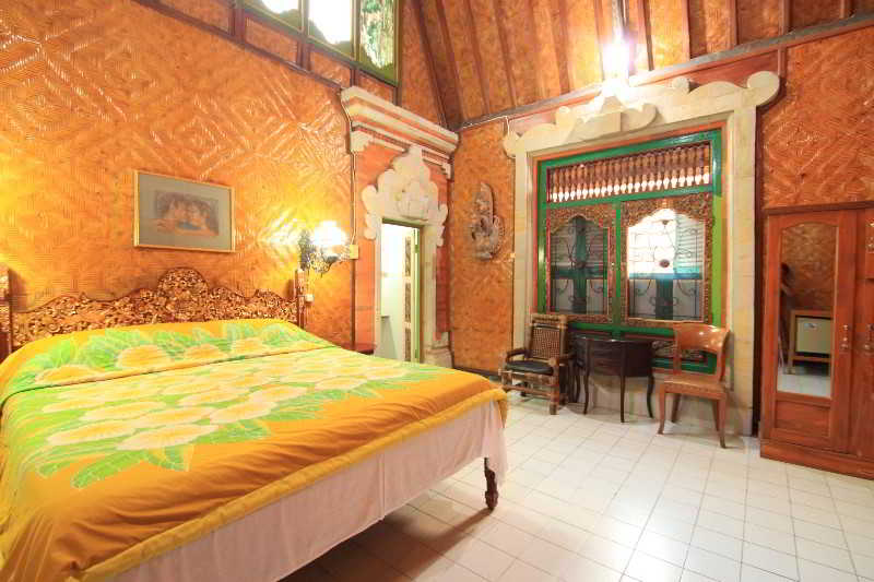 Room thumbnail 5