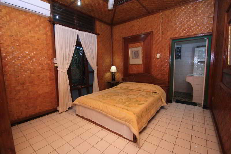 Room thumbnail 9