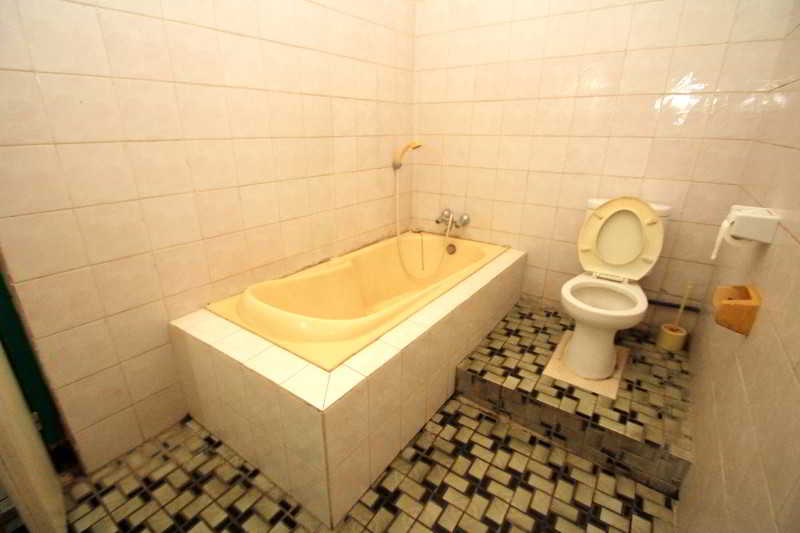 Room thumbnail 11