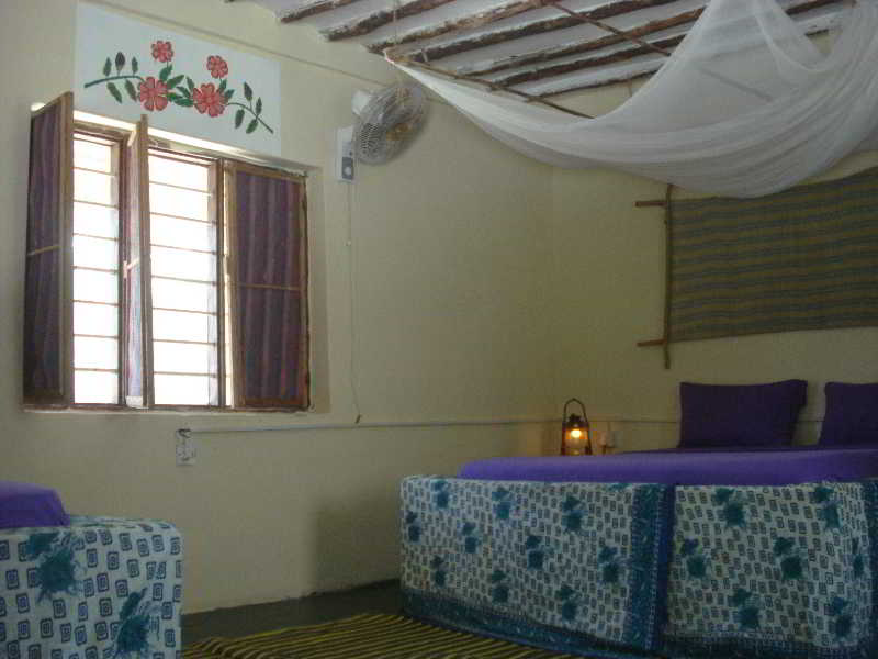 Room thumbnail 5