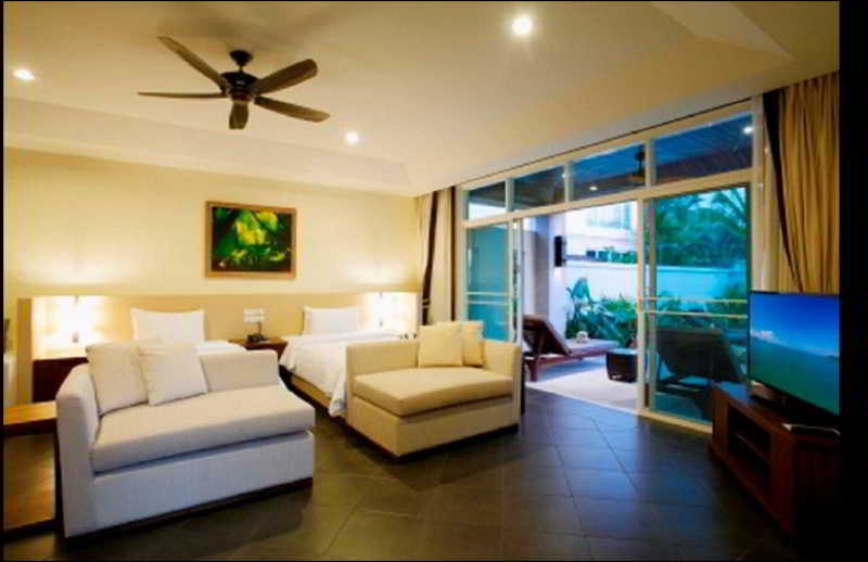 Room thumbnail 8