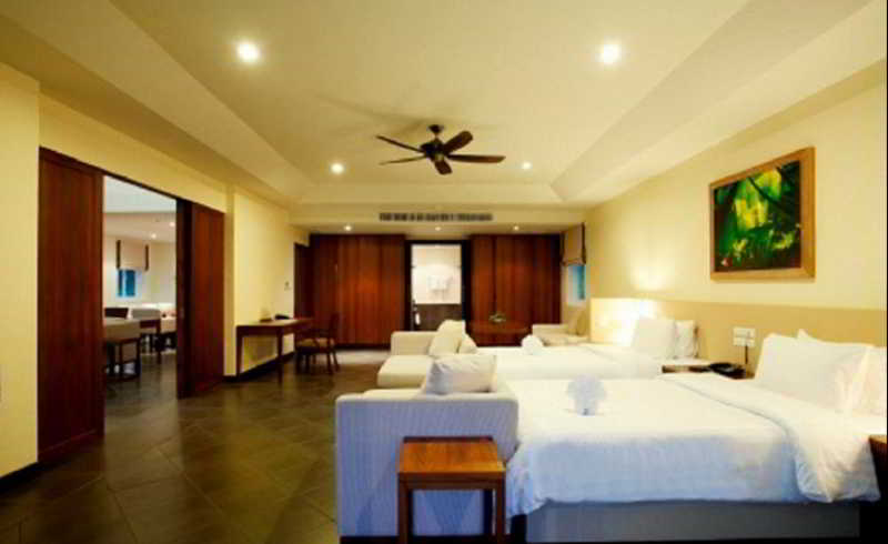 Room thumbnail 9