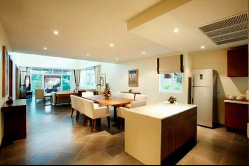 Room thumbnail 11