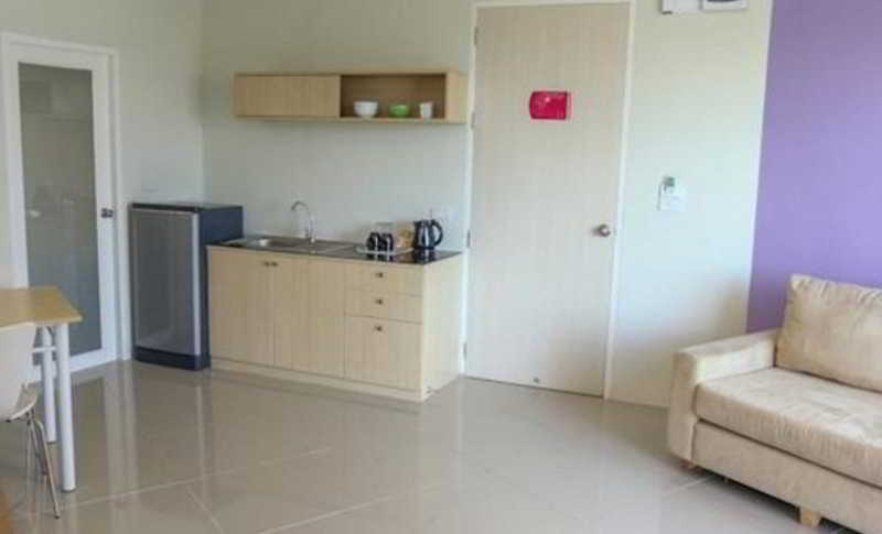 Room thumbnail 2